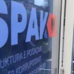 Kur Bukuria Kthehet në Rrezik – Mjekët Estetikë që Përfitojnë në Dëm të Grave